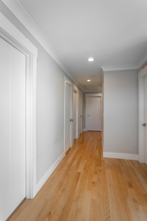 Chattanooga, Tennessee, 37405, United States, 4 Bedrooms Bedrooms, ,3.5 BathroomsBathrooms,Residential,Forsale,1995329