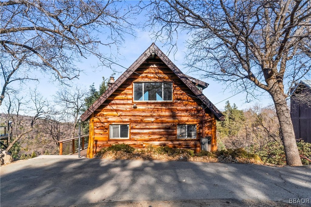 Lake Arrowhead, California, 92352, United States, 4 Bedrooms Bedrooms, ,3 BathroomsBathrooms,Residential,Forsale,1934022