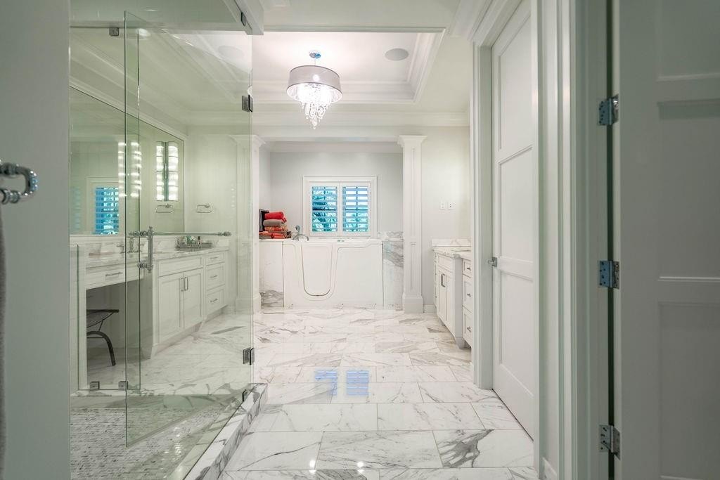 Lighthouse Point, Florida, 33064, United States, 5 Bedrooms Bedrooms, ,6 BathroomsBathrooms,Residential,Forsale,1994097