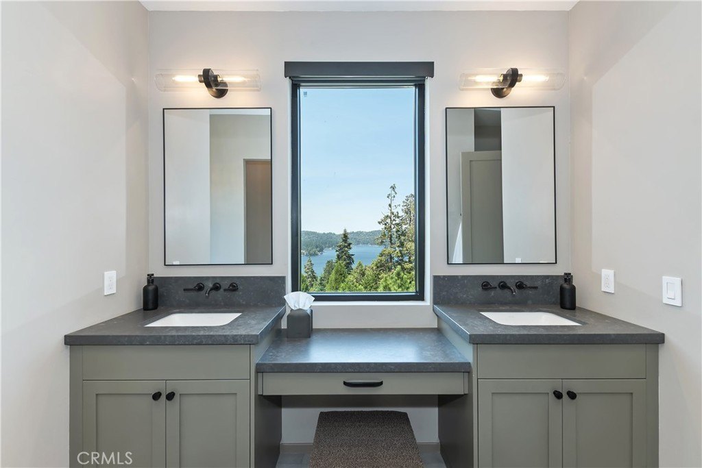 Lake Arrowhead, California, 92352, United States, 3 Bedrooms Bedrooms, ,2.5 BathroomsBathrooms,Residential,Forsale,2000287