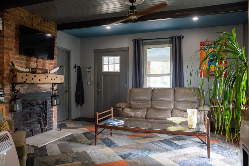 Doyle, Tennessee, 38559, United States, 3 Bedrooms Bedrooms, ,3 BathroomsBathrooms,Residential,Forsale,1996606