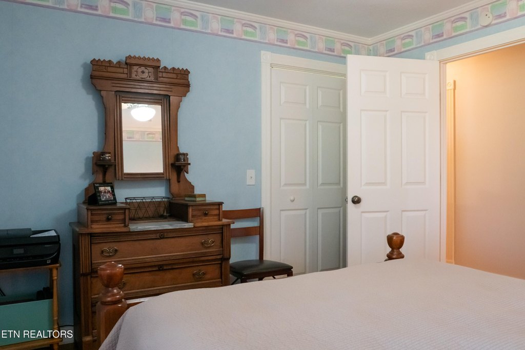 Sparta, Tennessee, 38583, United States, 6 Bedrooms Bedrooms, ,3 BathroomsBathrooms,Residential,Forsale,1885999