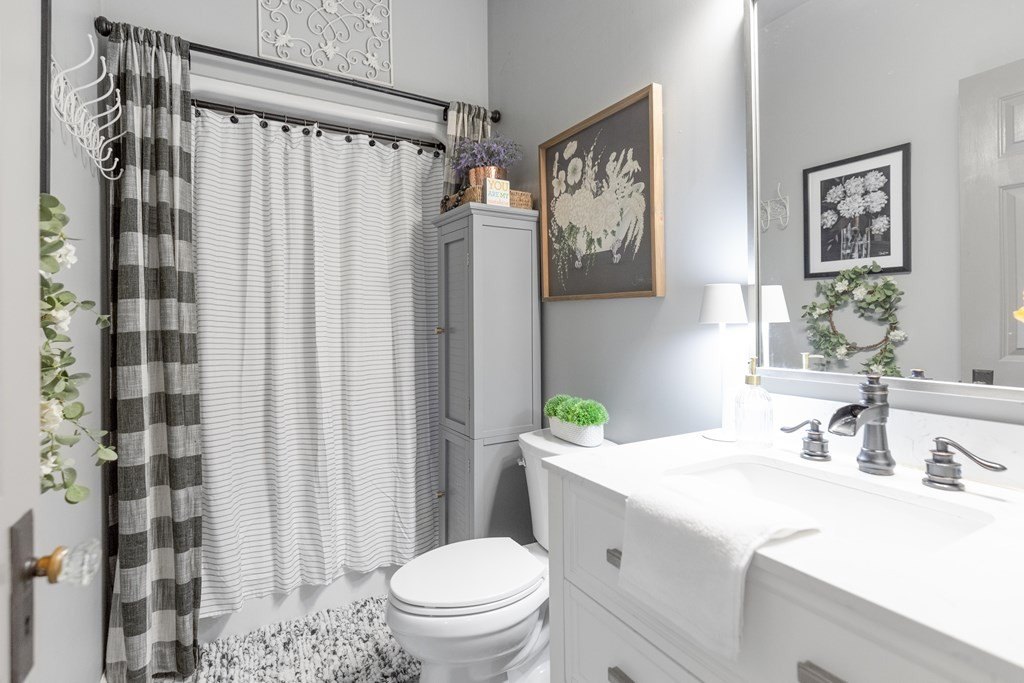 Sparta, Tennessee, 38583, United States, 3 Bedrooms Bedrooms, ,3 BathroomsBathrooms,Residential,Forsale,2010950