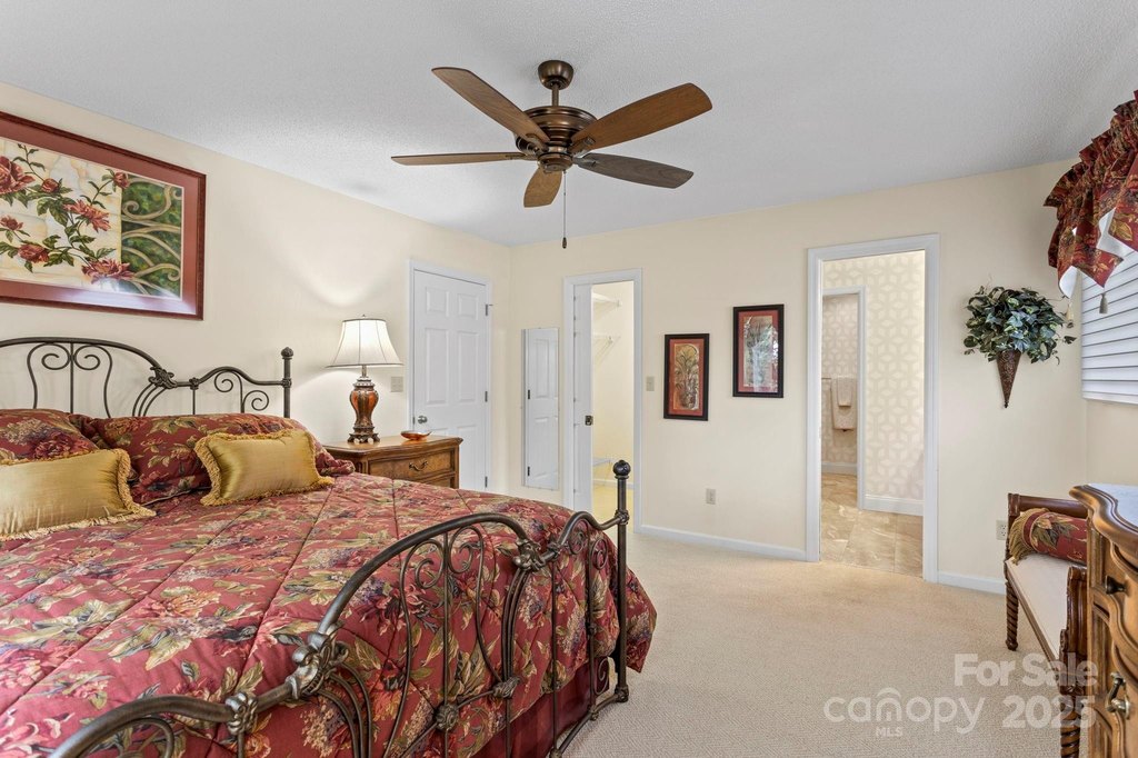 Flat Rock, North Carolina, 28731, United States, 4 Bedrooms Bedrooms, ,4 BathroomsBathrooms,Residential,Forsale,1985994