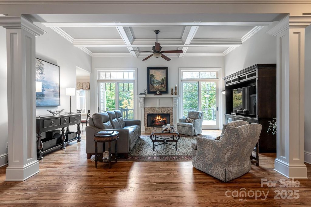 Flat Rock, North Carolina, 28731, United States, 3 Bedrooms Bedrooms, ,3.5 BathroomsBathrooms,Residential,Forsale,1985992