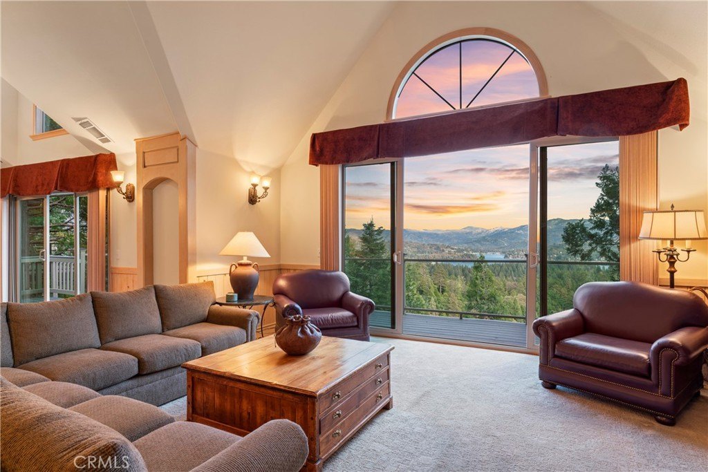 Lake Arrowhead, California, 92352, United States, 4 Bedrooms Bedrooms, ,2.5 BathroomsBathrooms,Residential,Forsale,1946613