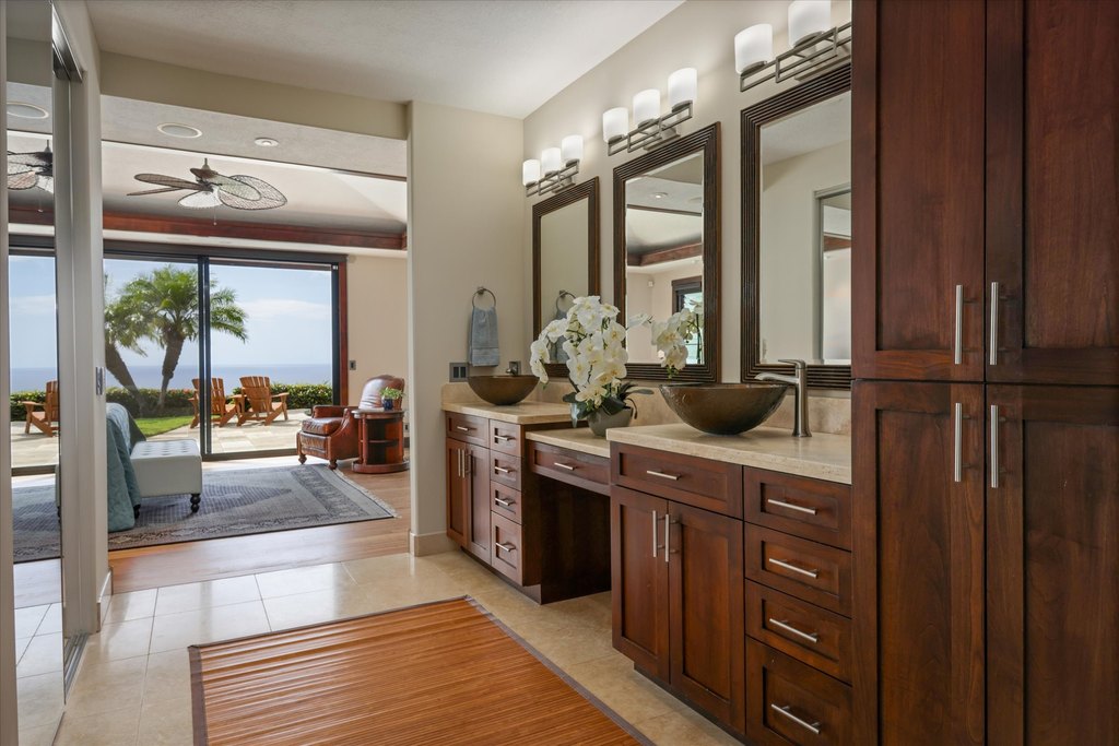 Kailua-Kona, Hawaii, 96740, United States, 3 Bedrooms Bedrooms, ,3 BathroomsBathrooms,Residential,Forsale,2004386