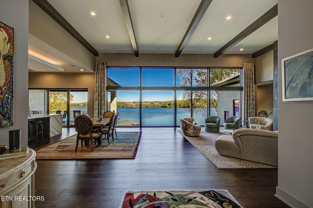 Loudon, Tennessee, 37774, United States, 5 Bedrooms Bedrooms, ,4.5 BathroomsBathrooms,Residential,Forsale,1999436