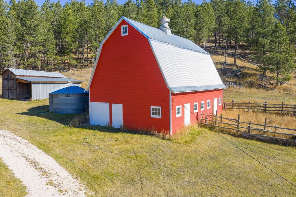 Custer, South Dakota, 57730, United States, 4 Bedrooms Bedrooms, ,2 BathroomsBathrooms,Residential,Forsale,1990710