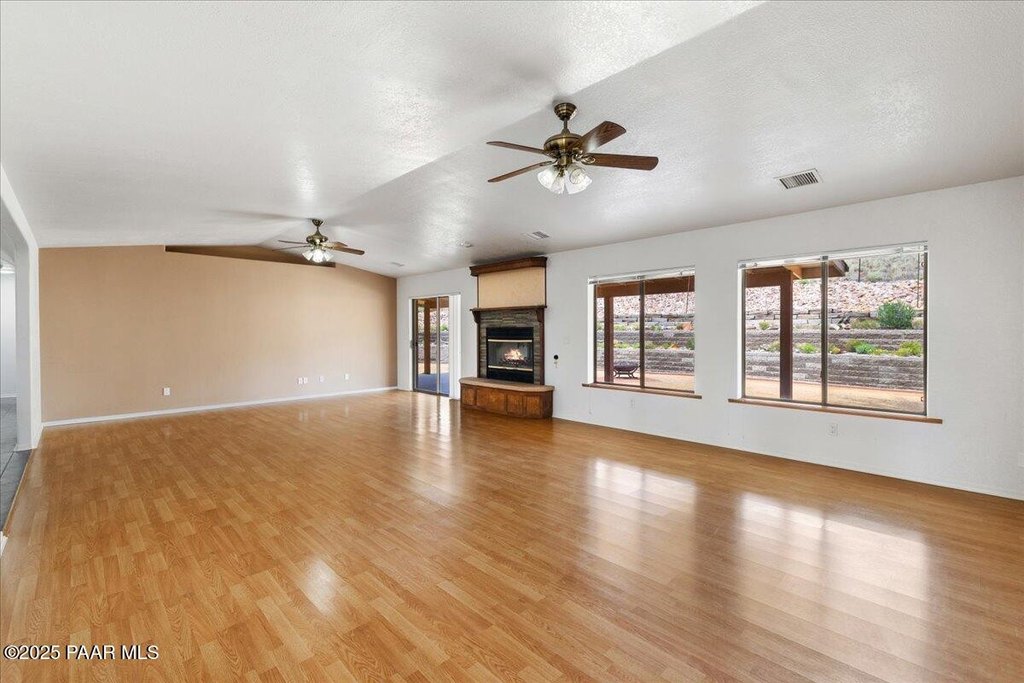 Paulden, Arizona, 86334, United States, 3 Bedrooms Bedrooms, ,2.5 BathroomsBathrooms,Residential,Forsale,1883995