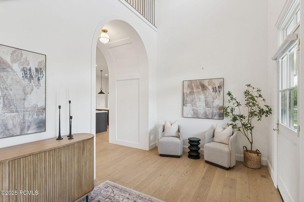 Midway, Utah, 84049, United States, 5 Bedrooms Bedrooms, ,4.5 BathroomsBathrooms,Residential,Forsale,2000237