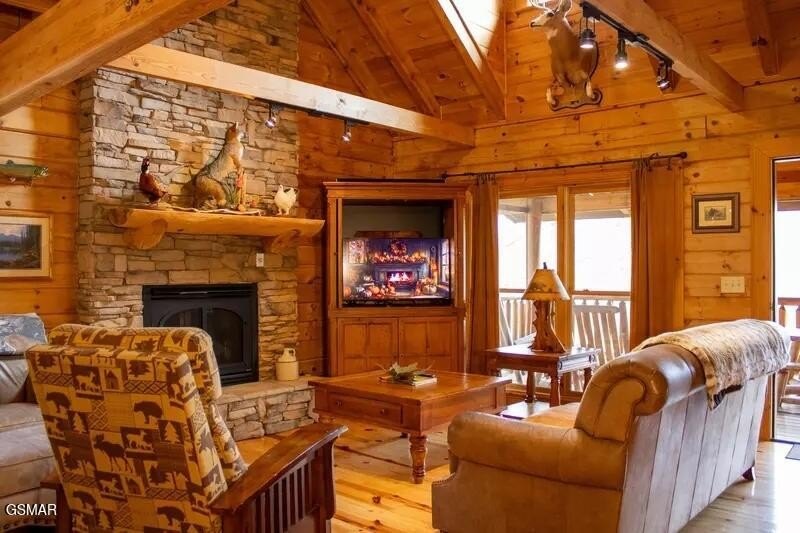 Sevierville, Tennessee, 37862, United States, 3 Bedrooms Bedrooms, ,2 BathroomsBathrooms,Residential,Forsale,1999446