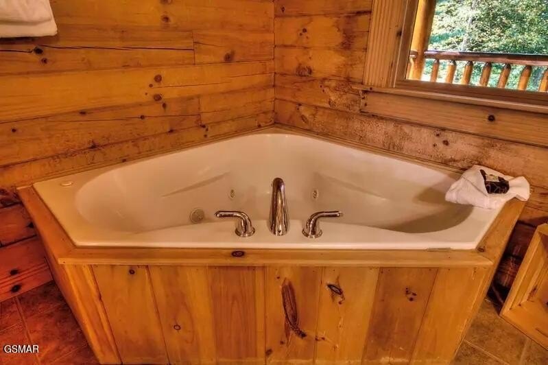 Sevierville, Tennessee, 37862, United States, 3 Bedrooms Bedrooms, ,2 BathroomsBathrooms,Residential,Forsale,1999446