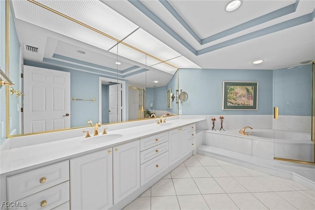 Sanibel, Florida, 33957, United States, 3 Bedrooms Bedrooms, ,2.5 BathroomsBathrooms,Residential,Forsale,1998643