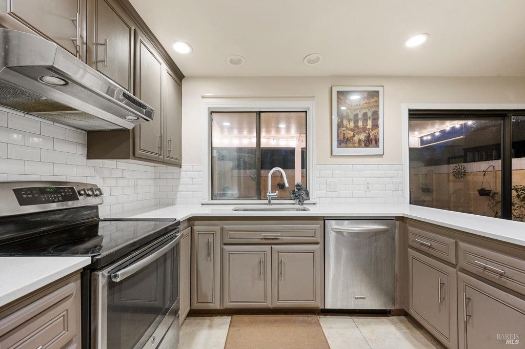 Santa Rosa, California, 95405, United States, 4 Bedrooms Bedrooms, ,2.5 BathroomsBathrooms,Residential,Forsale,2004741