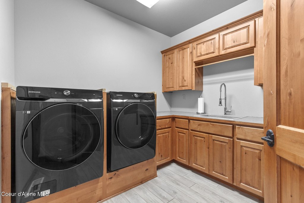 Hayden, Idaho, 83835, United States, 3 Bedrooms Bedrooms, ,3.5 BathroomsBathrooms,Residential,Forsale,1946352