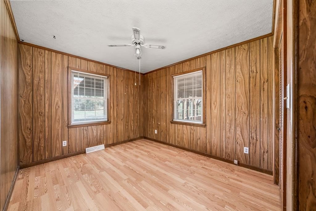 Monroe, Tennessee, 38573, United States, 3 Bedrooms Bedrooms, ,1.5 BathroomsBathrooms,Residential,Forsale,2010938