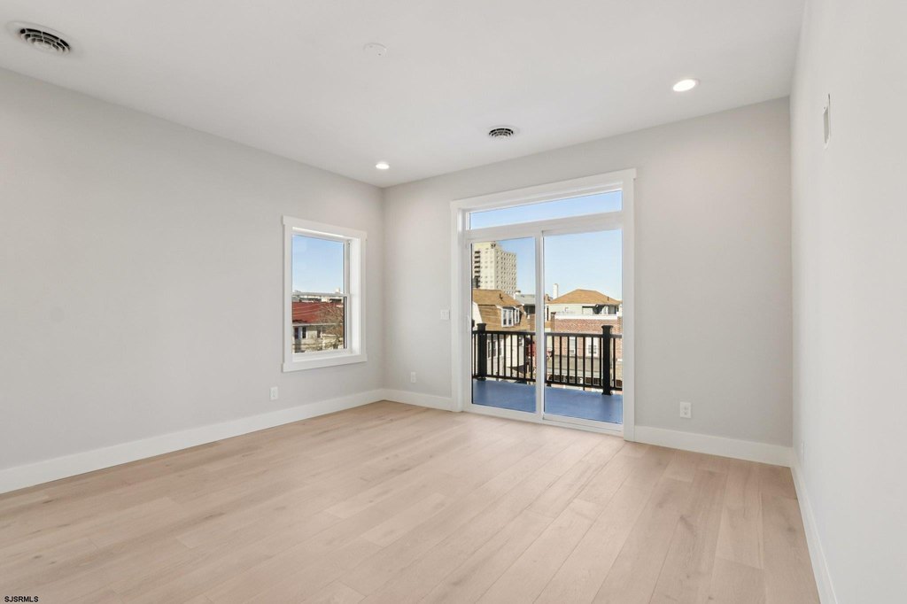 Atlantic City, New Jersey, 08401, United States, 3 Bedrooms Bedrooms, ,2.5 BathroomsBathrooms,Residential,Forsale,2004607