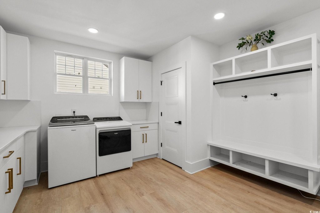 Myrtle Beach, South Carolina, 29577, United States, 5 Bedrooms Bedrooms, ,4.5 BathroomsBathrooms,Residential,Forsale,2008937