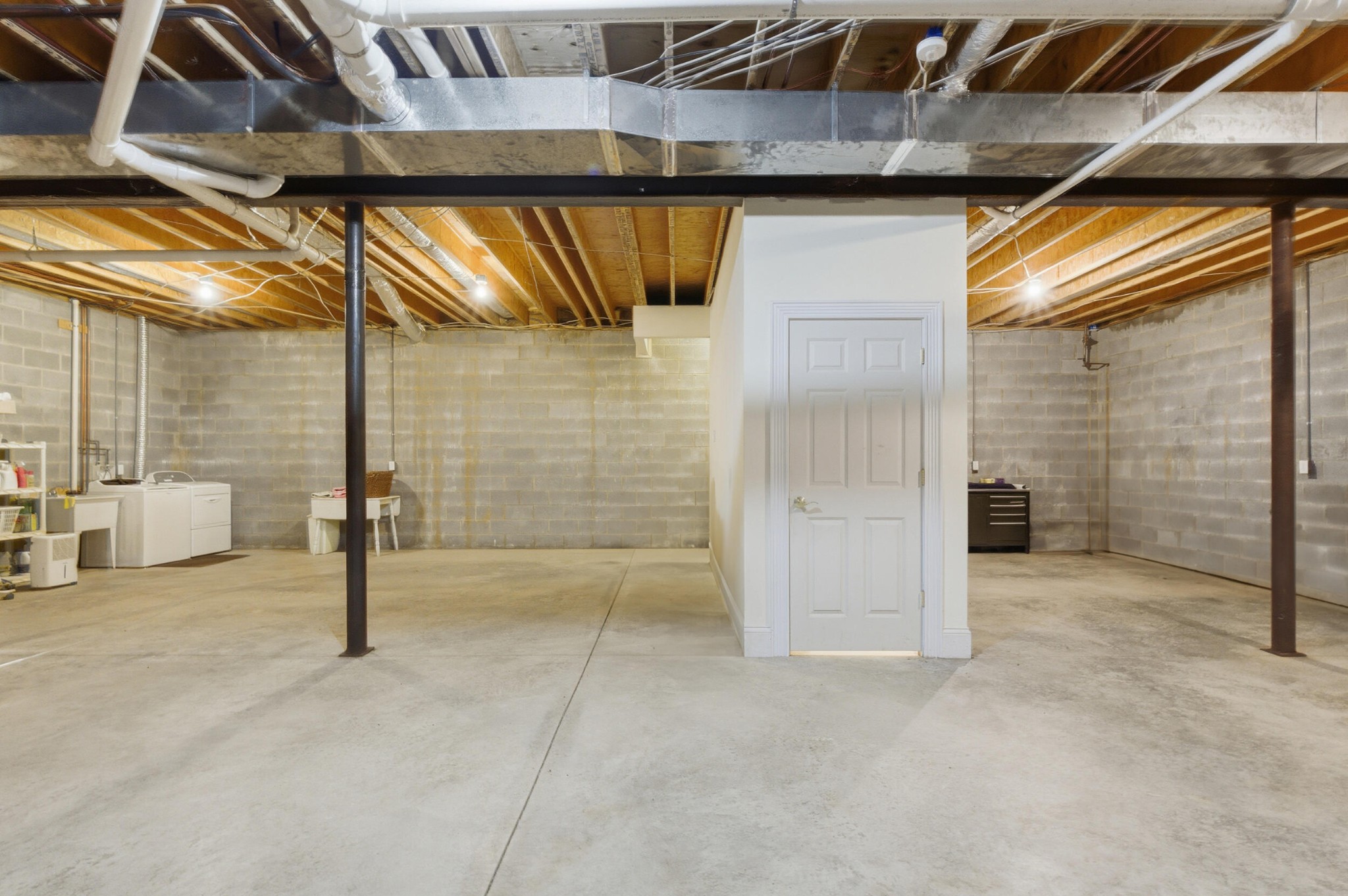 Bridgeport, Alabama, 35740, United States, 4 Bedrooms Bedrooms, ,3.5 BathroomsBathrooms,Residential,Forsale,2009579