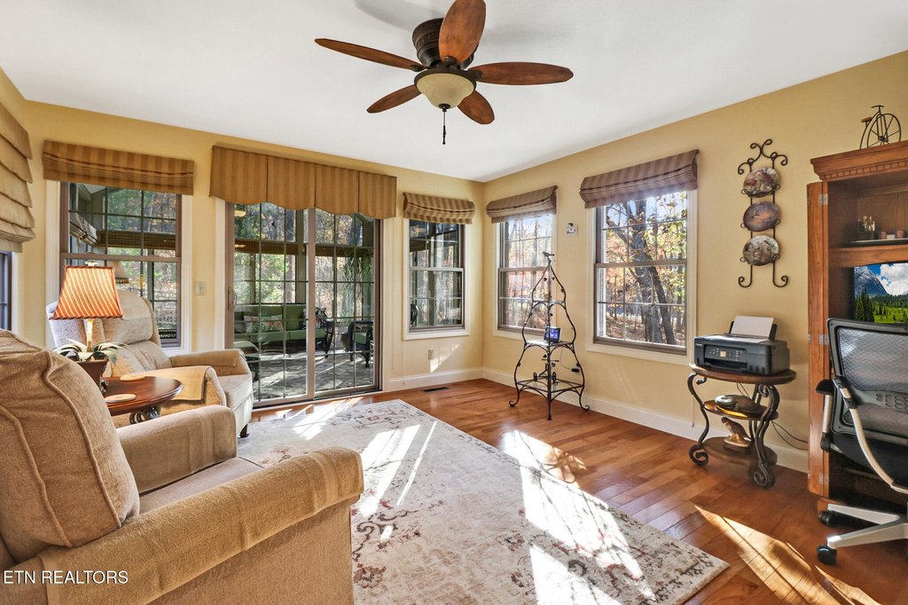 Crossville, Tennessee, 38558, United States, 3 Bedrooms Bedrooms, ,2 BathroomsBathrooms,Residential,Forsale,1996594