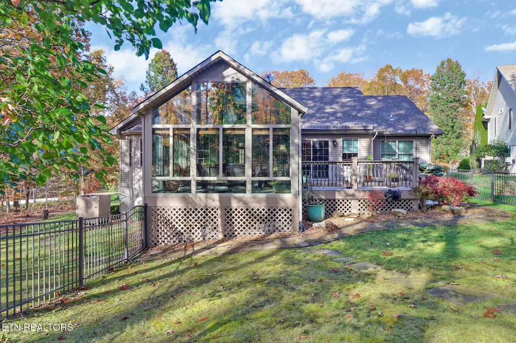 Crossville, Tennessee, 38558, United States, 3 Bedrooms Bedrooms, ,2 BathroomsBathrooms,Residential,Forsale,1996594