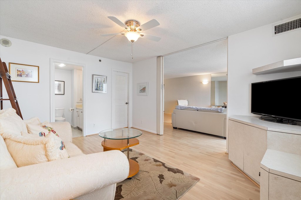 Highland Beach, Florida, 33487, United States, 2 Bedrooms Bedrooms, ,2 BathroomsBathrooms,Residential,Forsale,1996343