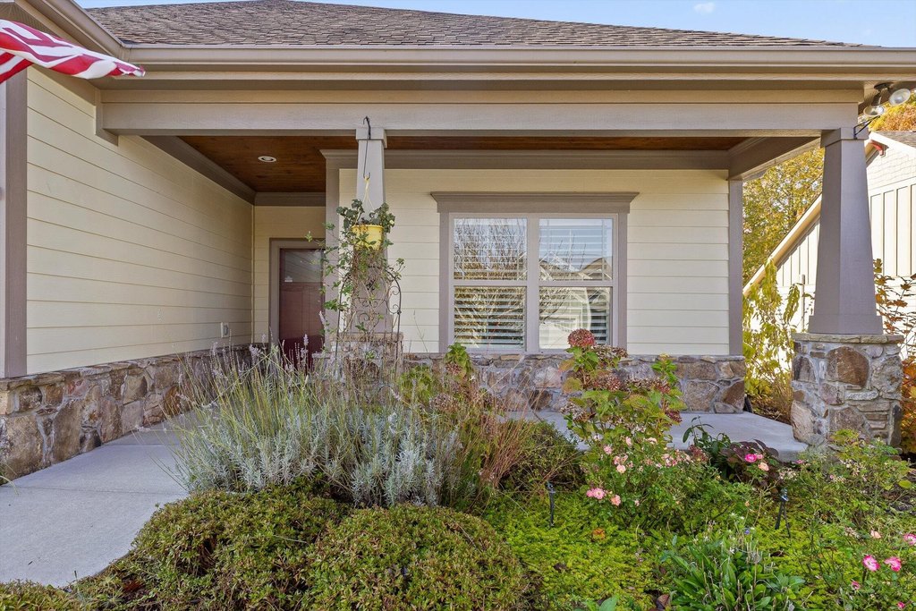 Ooltewah, Tennessee, 37363, United States, 3 Bedrooms Bedrooms, ,2 BathroomsBathrooms,Residential,Forsale,2004664