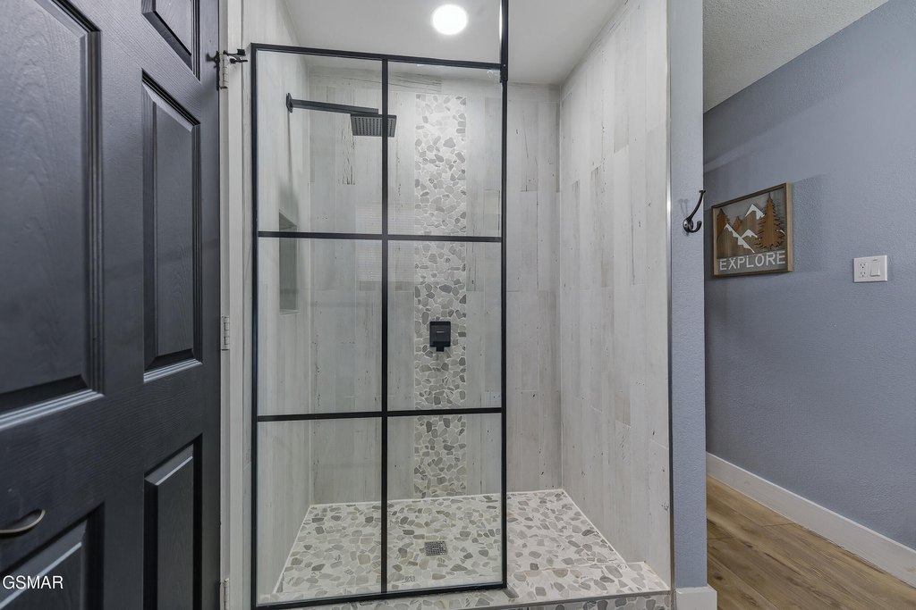 Sevierville, Tennessee, 37862, United States, 3 Bedrooms Bedrooms, ,3 BathroomsBathrooms,Residential,Forsale,1999444