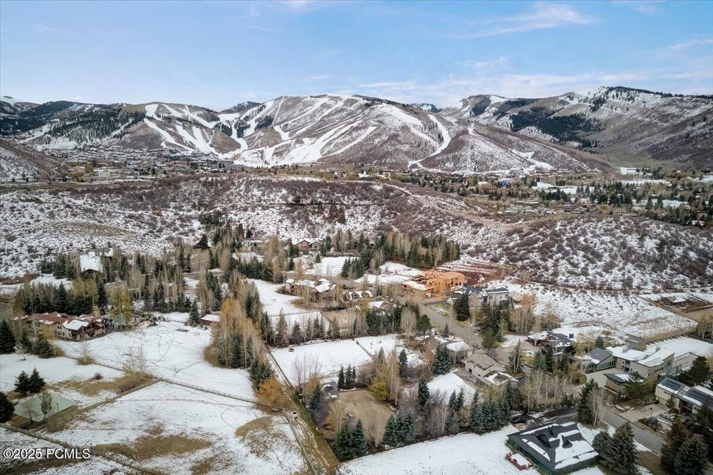 Park City, Utah, 84060, United States, 5 Bedrooms Bedrooms, ,4 BathroomsBathrooms,Residential,Forsale,2000247