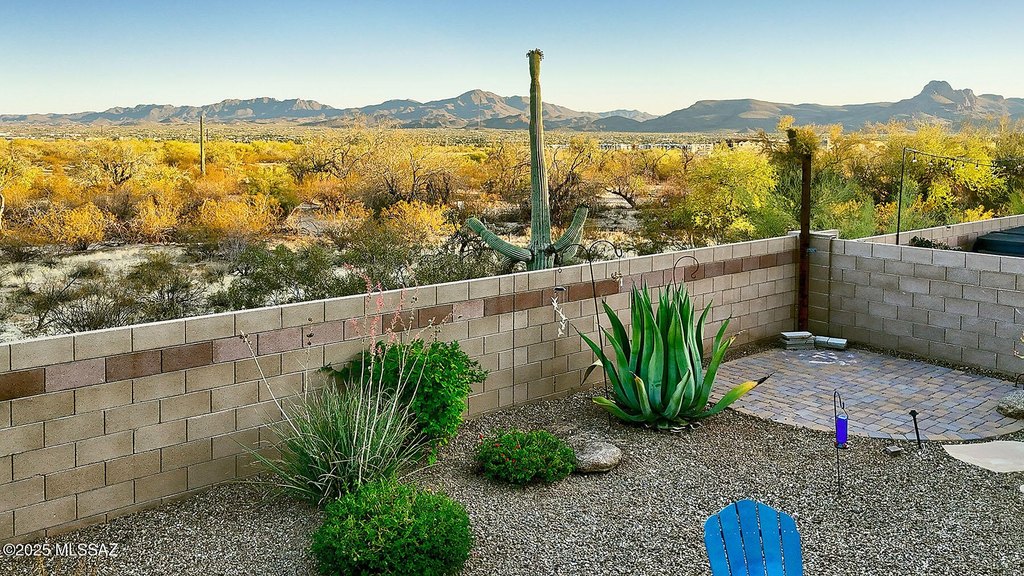 Tucson, Arizona, 85742, United States, 5 Bedrooms Bedrooms, ,3 BathroomsBathrooms,Residential,Forsale,2007360