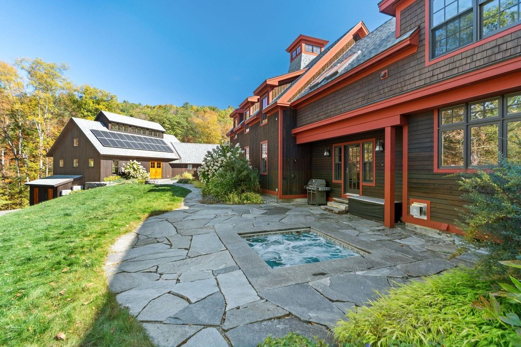 Lyme, New Hampshire, 03768, United States, 4 Bedrooms Bedrooms, ,5.5 BathroomsBathrooms,Residential,Forsale,1999497