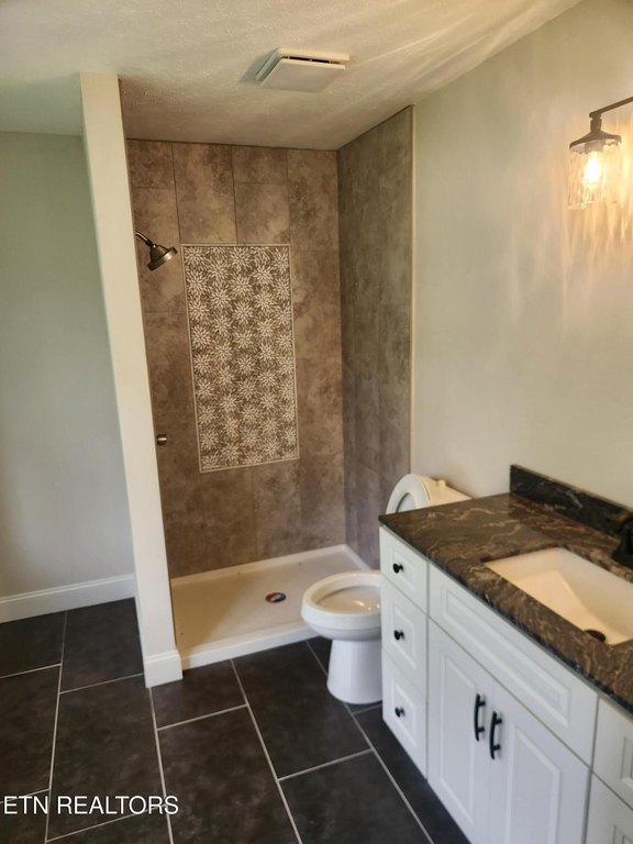 Crossville, Tennessee, 38572, United States, 3 Bedrooms Bedrooms, ,2.5 BathroomsBathrooms,Residential,Forsale,1952853