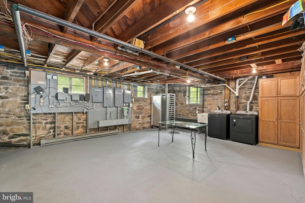 EAST STROUDSBURG, Pennsylvania, 18302, United States, 4 Bedrooms Bedrooms, ,4.5 BathroomsBathrooms,Residential,Forsale,1971847