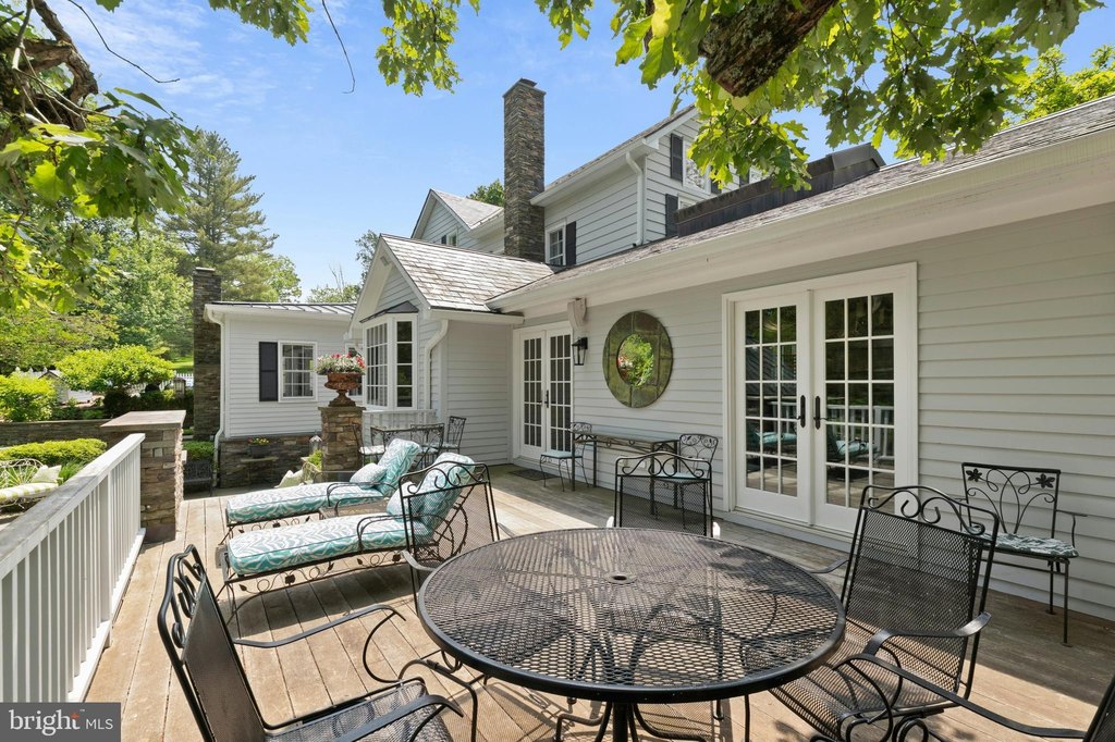 EAST STROUDSBURG, Pennsylvania, 18302, United States, 4 Bedrooms Bedrooms, ,4.5 BathroomsBathrooms,Residential,Forsale,1971847