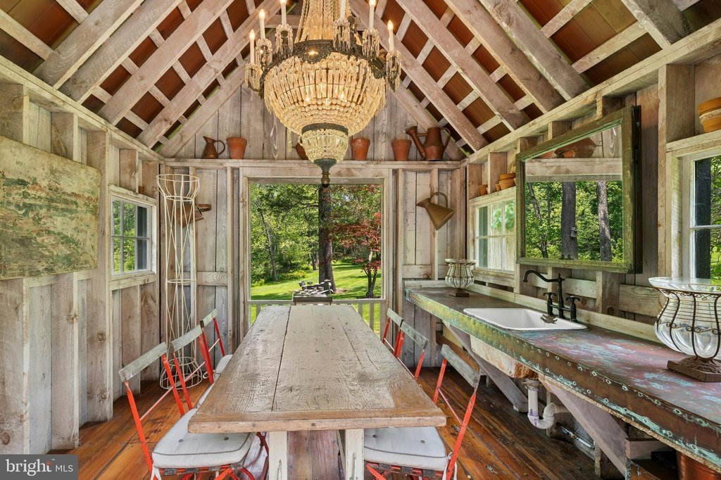 EAST STROUDSBURG, Pennsylvania, 18302, United States, 4 Bedrooms Bedrooms, ,4.5 BathroomsBathrooms,Residential,Forsale,1971847