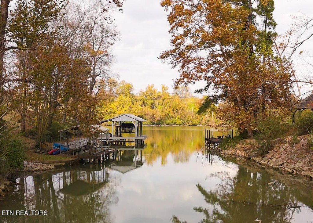 Knoxville, Tennessee, 37920, United States, 2 Bedrooms Bedrooms, ,1 BathroomBathrooms,Residential,Forsale,1999470