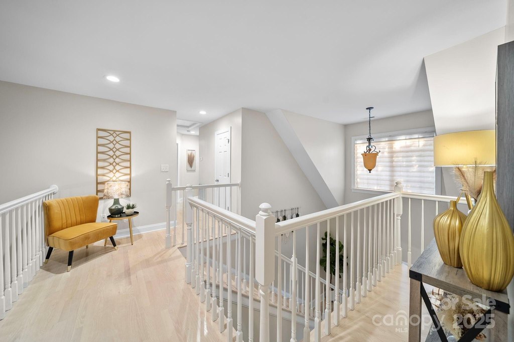 Cramerton, North Carolina, 28032, United States, 3 Bedrooms Bedrooms, ,3.5 BathroomsBathrooms,Residential,Forsale,2007724