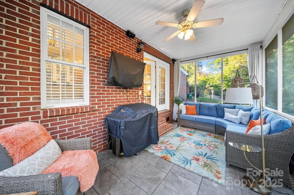 Cramerton, North Carolina, 28032, United States, 3 Bedrooms Bedrooms, ,3.5 BathroomsBathrooms,Residential,Forsale,2007724