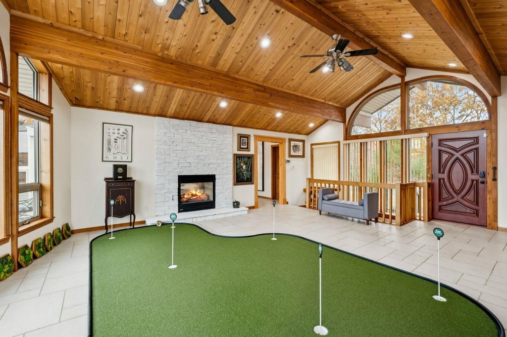 Alton, New Hampshire, 03810, United States, 3 Bedrooms Bedrooms, ,3.5 BathroomsBathrooms,Residential,Forsale,2004704