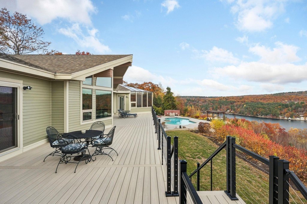 Alton, New Hampshire, 03810, United States, 3 Bedrooms Bedrooms, ,3.5 BathroomsBathrooms,Residential,Forsale,2004704