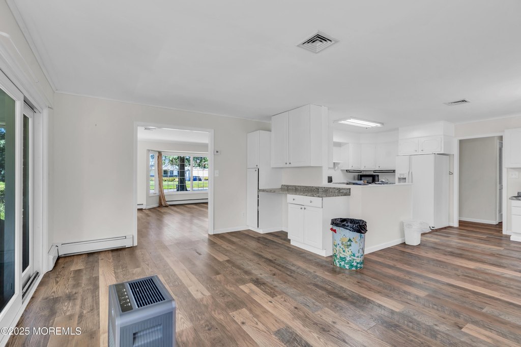 Toms River, New Jersey, 08753, United States, 3 Bedrooms Bedrooms, ,2 BathroomsBathrooms,Residential,Forsale,1966076