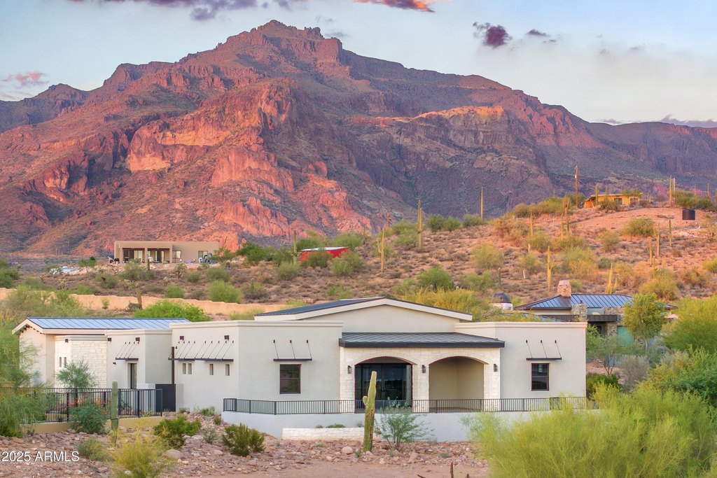 Gold Canyon, Arizona, 85118, United States, 3 Bedrooms Bedrooms, ,4 BathroomsBathrooms,Residential,Forsale,1884333