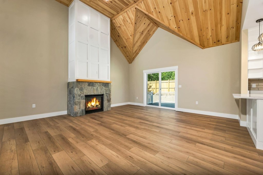 Laconia, New Hampshire, 03246, United States, 3 Bedrooms Bedrooms, ,2.5 BathroomsBathrooms,Residential,Forsale,1953804