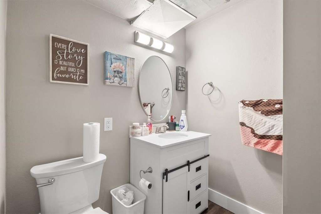 Billings, Montana, 59105, United States, 6 Bedrooms Bedrooms, ,4 BathroomsBathrooms,Residential,Forsale,2004458