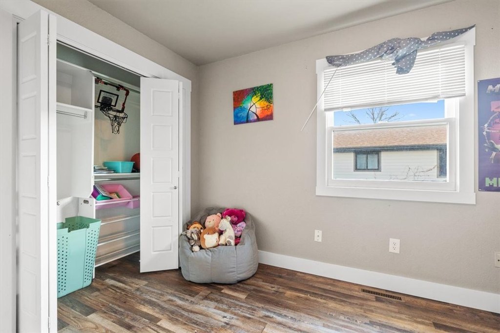 Billings, Montana, 59105, United States, 6 Bedrooms Bedrooms, ,4 BathroomsBathrooms,Residential,Forsale,2004458