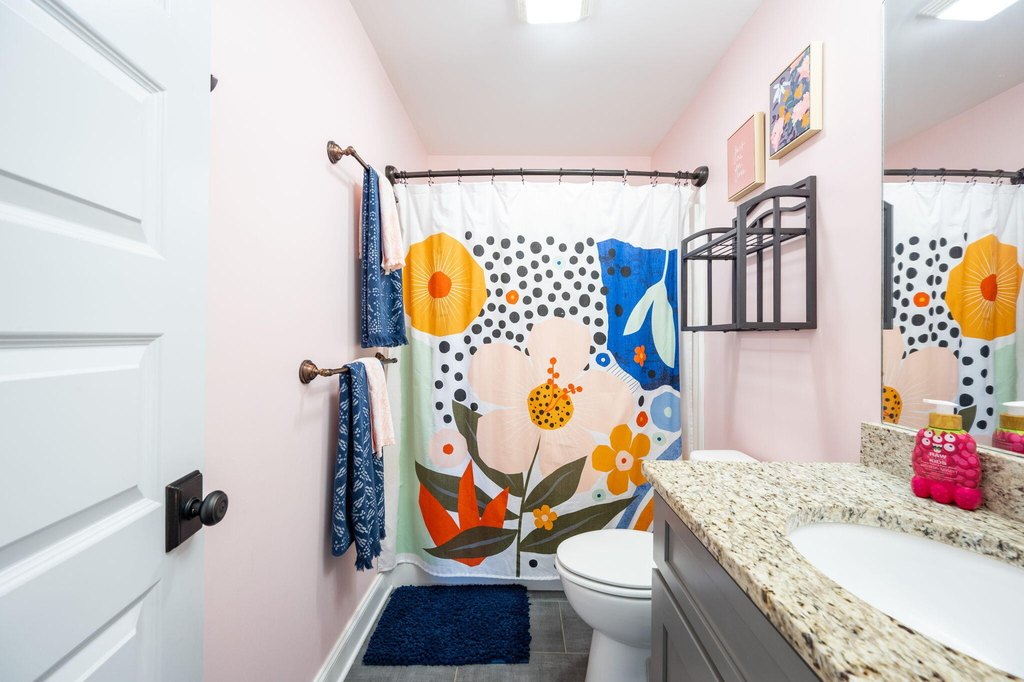 Harrison, Tennessee, 37341, United States, 4 Bedrooms Bedrooms, ,2.5 BathroomsBathrooms,Residential,Forsale,2004674