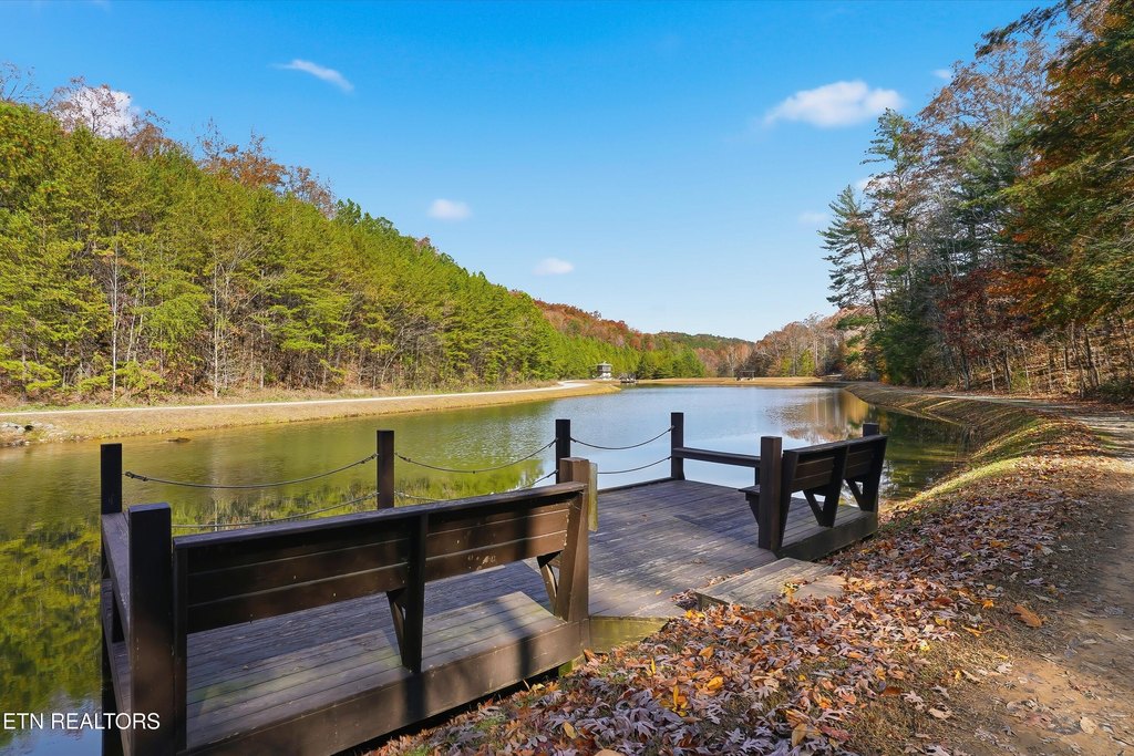 Maryville, Tennessee, 37803, United States, 2 Bedrooms Bedrooms, ,2.5 BathroomsBathrooms,Residential,Forsale,1999450