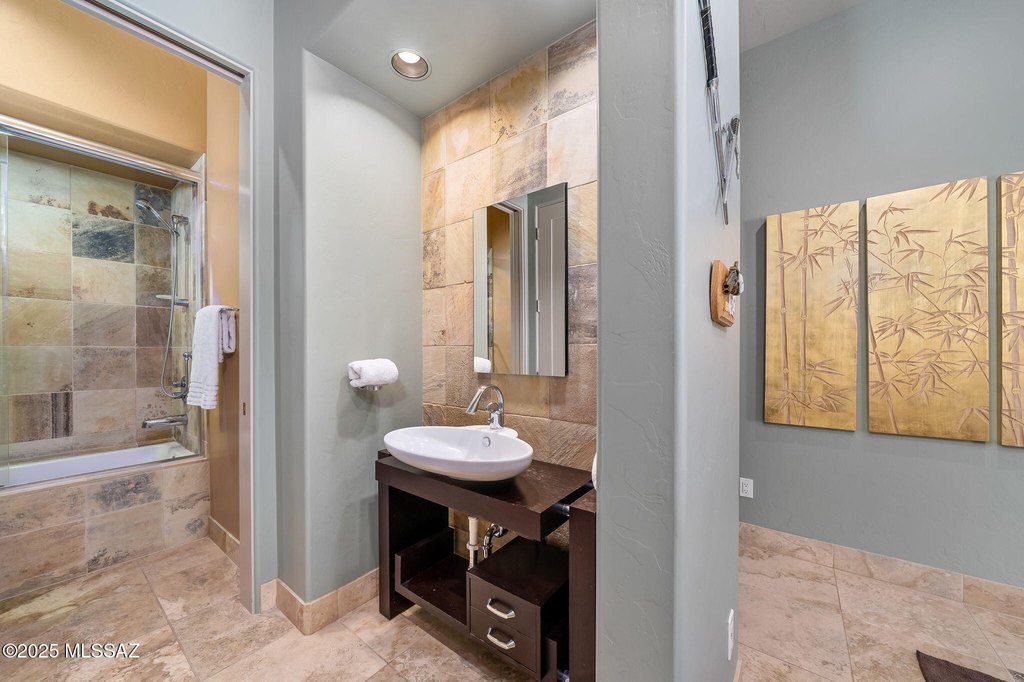 Tucson, Arizona, 85718, United States, 5 Bedrooms Bedrooms, ,5.5 BathroomsBathrooms,Residential,Forsale,2004423