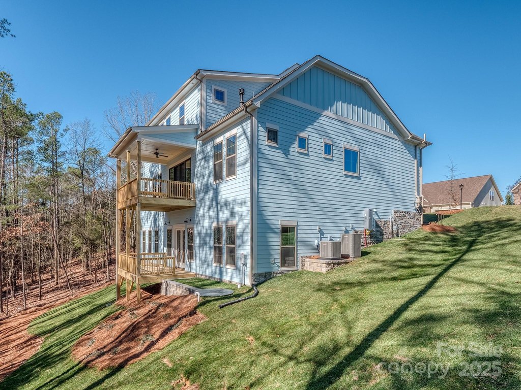 Tega Cay, South Carolina, 29708, United States, 5 Bedrooms Bedrooms, ,4.5 BathroomsBathrooms,Residential,Forsale,2007725